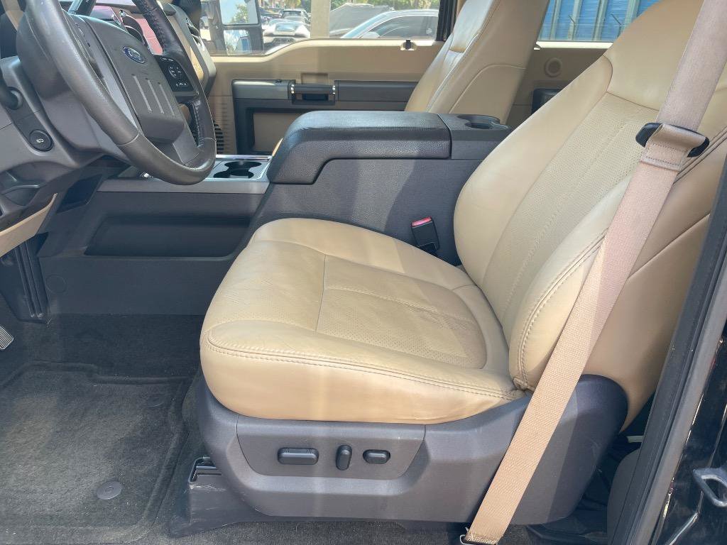 Used 2011 Ford F250 Lariat w/ Lariat Interior Pkg AWD/4WD image 6