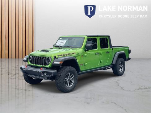 New 2025 Jeep Gladiator Mojave w/ Convenience Group image 4