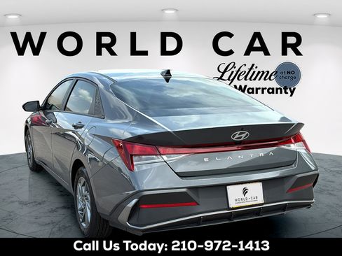 Used 2024 Hyundai Elantra SEL FWD image 9