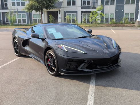 Used 2024 Chevrolet Corvette Stingray Preferred Cpe w/ Z51 Performance Package RWD image 2