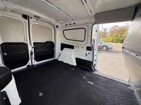 Used 2018 RAM ProMaster City Tradesman image 19