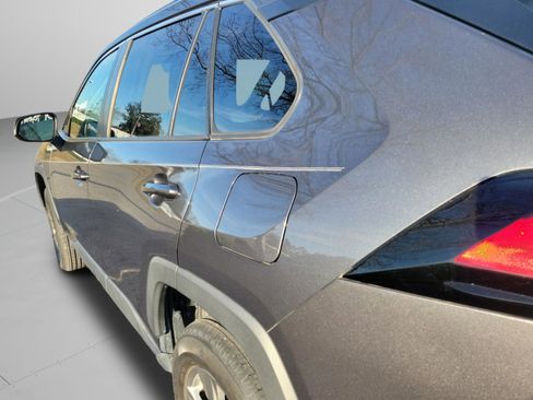 Certified 2022 Toyota RAV4 XLE w/ Convenience Package image 18