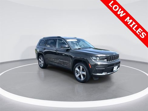 Used 2022 Jeep Grand Cherokee L Limited image 2
