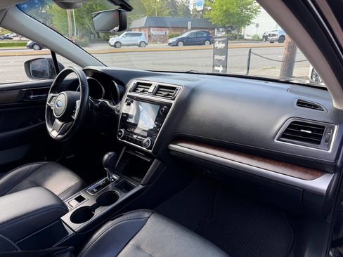 Used 2018 Subaru Outback 2.5i Limited AWD/4WD image 19