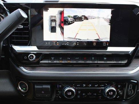 New 2025 GMC Sierra 2500 SLT w/ SLT Premium Package image 18