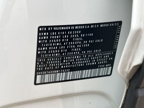 Used 2022 Volkswagen Tiguan SE image 28