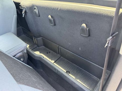 Used 2018 RAM 1500 Express RWD image 17