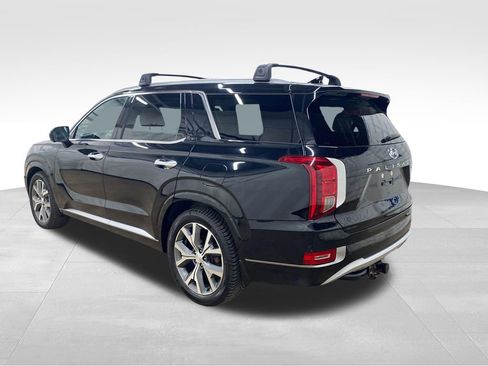 Used 2022 Hyundai Palisade Limited w/ Winter Package AWD/4WD image 2