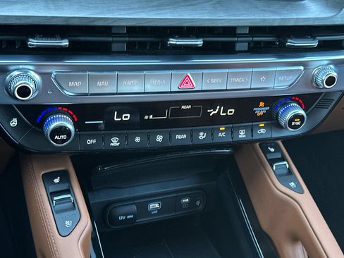 Certified 2025 Kia Telluride SX Prestige X-Line AWD/4WD image 21