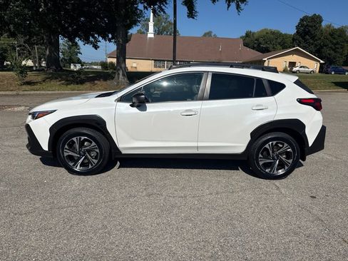 Used 2024 Subaru Crosstrek 2.0i Premium AWD/4WD image 2