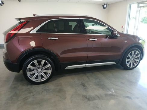 Used 2022 Cadillac XT4 Premium Luxury w/ Technology Package AWD/4WD image 9