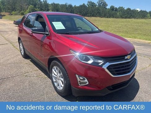 Used 2019 Chevrolet Equinox LT w/ Driver Convenience Package FWD image 2
