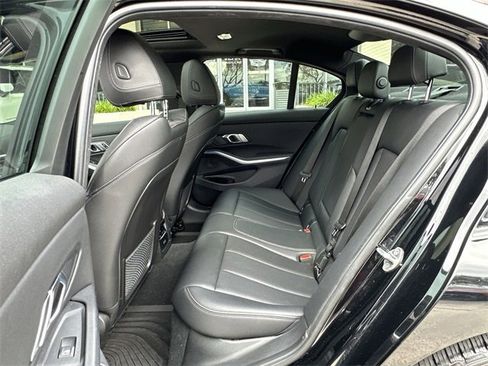 Used 2022 BMW 330i Sedan w/ Convenience Package image 27