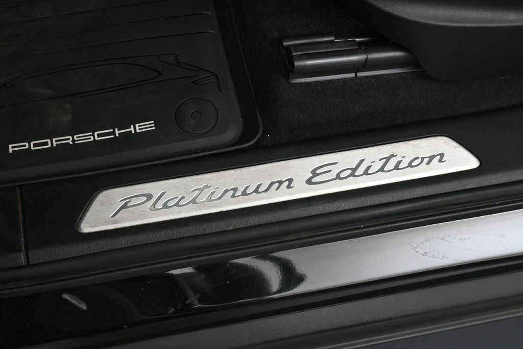 Certified 2023 Porsche Cayenne S Platinum AWD/4WD image 16