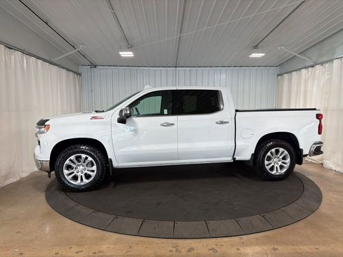 Certified 2022 Chevrolet Silverado 1500 LTZ w/ LTZ Premium Package AWD/4WD image 2