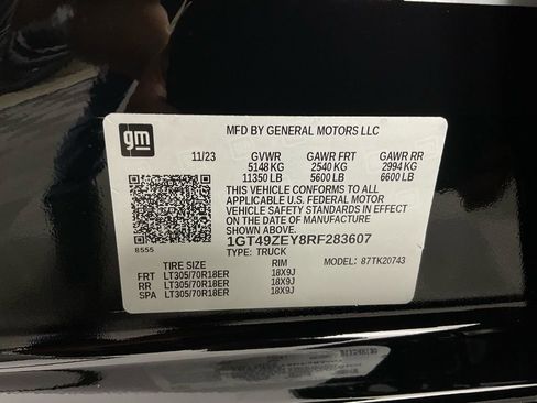 Used 2024 GMC Sierra 2500 AT4X image 27