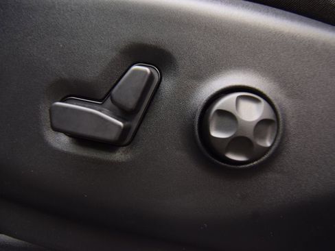 New 2026 Chrysler Voyager LX image 34