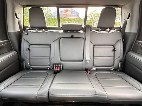 Certified 2021 GMC Sierra 2500 Denali w/ Denali Ultimate Package AWD/4WD image 30