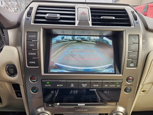 Used 2015 Lexus GX 460 image 31
