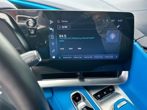 Used 2024 Chevrolet Corvette Stingray Premium Conv w/ Battery Protection Package RWD image 15