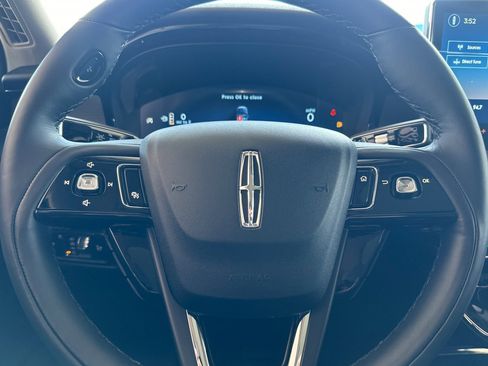 New 2025 Lincoln Corsair Reserve w/ Equipment Group 202A image 21