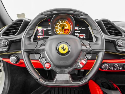 Used 2018 Ferrari 488 Spider RWD image 11