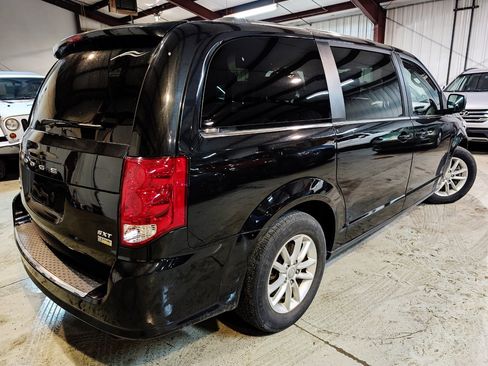 Used 2019 Dodge Grand Caravan SXT FWD image 7
