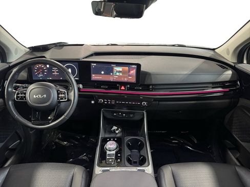 Used 2025 Kia Carnival SX Prestige FWD image 16