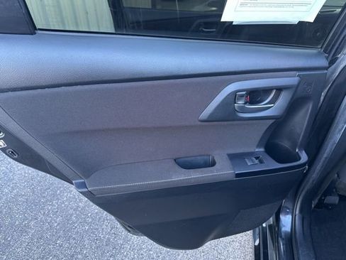 Used 2017 Toyota Corolla iM image 31