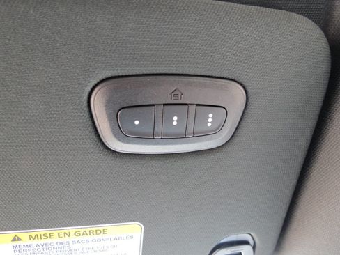 Used 2025 RAM 1500 Laramie w/ Sport Appearance Package AWD/4WD image 17