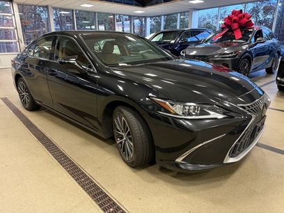 Certified 2023 Lexus ES 250 w/ Premium Package