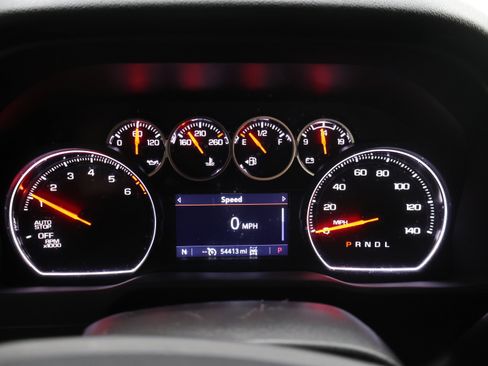 Used 2022 Chevrolet Silverado 1500 LT w/ Z71 Off-Road Package AWD/4WD image 10