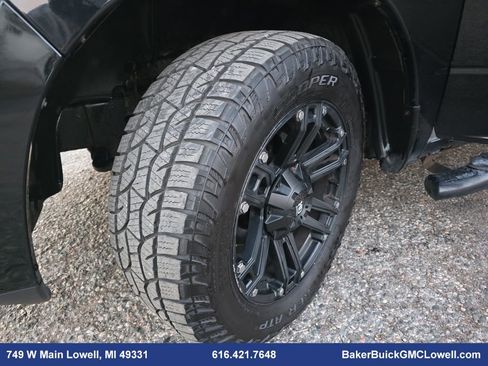 Used 2012 RAM 1500 Sport w/ Sport Premium Group image 31