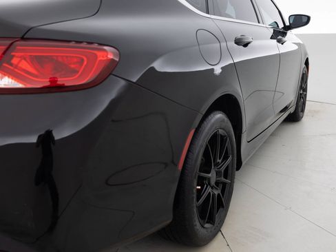 Used 2017 Chrysler 200 Limited Platinum FWD image 14