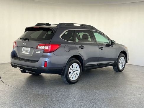 Used 2016 Subaru Outback 2.5i Premium AWD/4WD image 3
