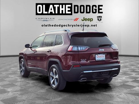 Used 2021 Jeep Cherokee Limited image 3