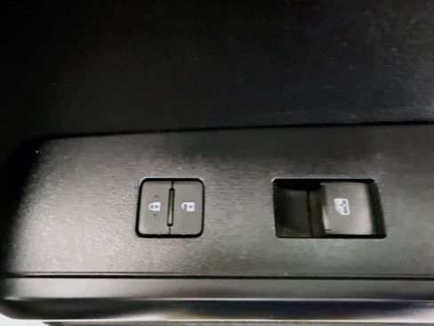 Used 2021 Toyota Tacoma SR w/ SR Convenience Package image 29