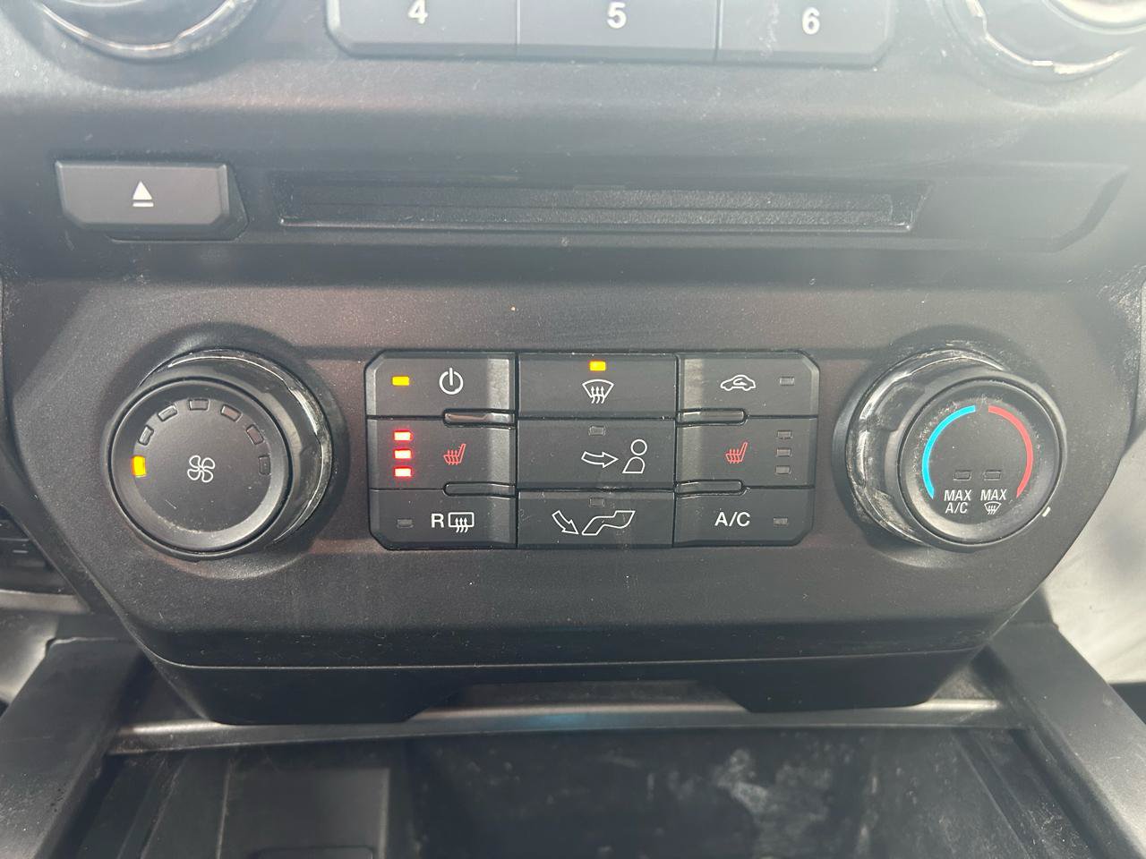 Used 2018 Ford F150 XLT w/ Equipment Group 302A Luxury AWD/4WD image 25