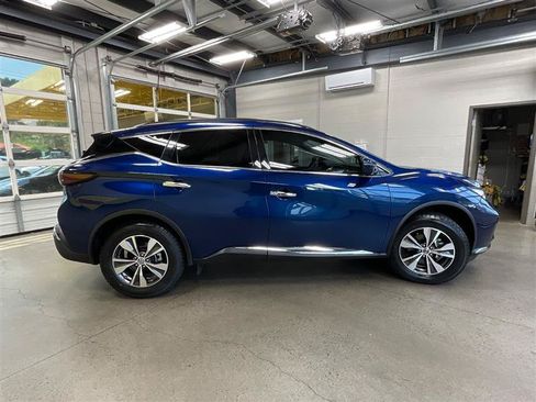 Used 2022 Nissan Murano SV w/ Cargo Package FWD image 6