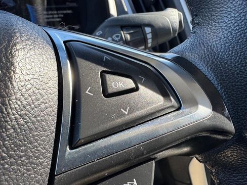 Used 2024 Ford Edge SEL image 17