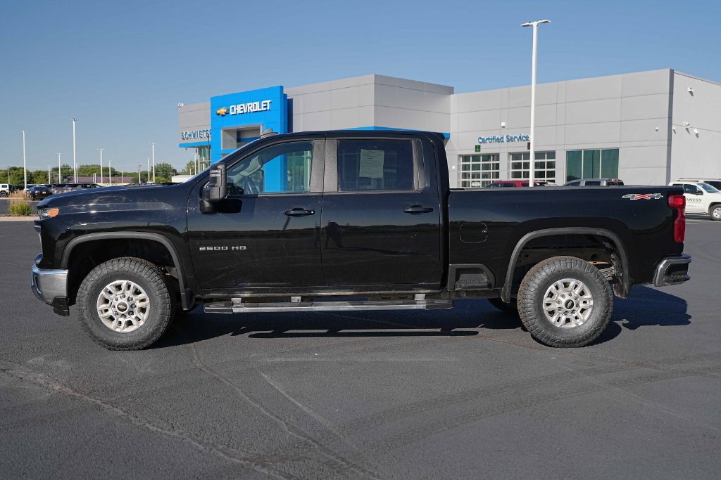 Used 2025 Chevrolet Silverado 2500 LT w/ Convenience Package AWD/4WD image 11