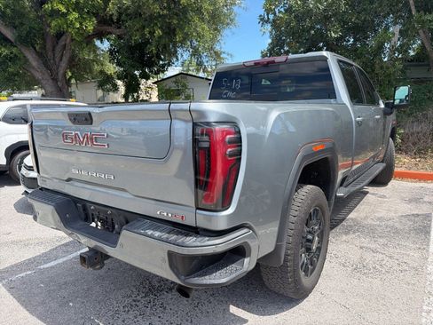 Used 2024 GMC Sierra 2500 AT4 w/ Technology Package AWD/4WD image 11
