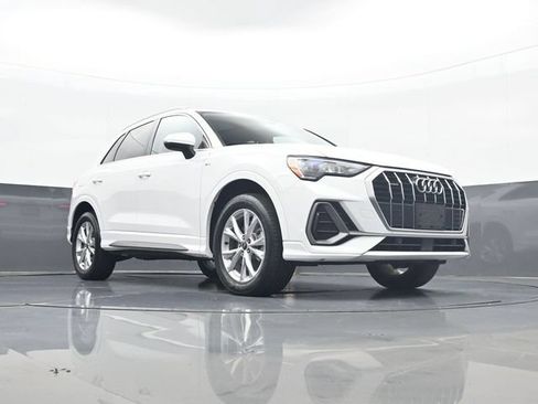 Used 2021 Audi Q3 2.0T Premium w/ Convenience Package AWD/4WD image 23