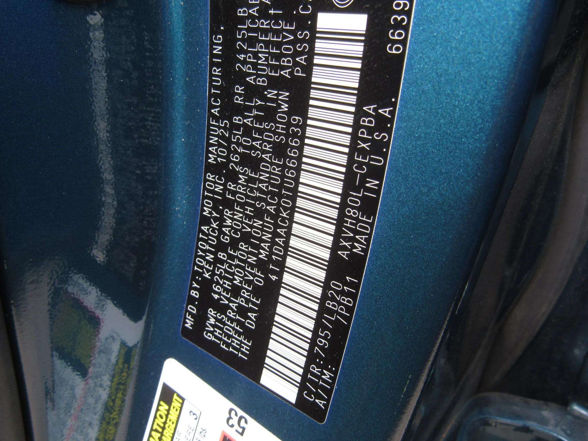 Used 2026 Toyota Camry Hybrid FWD image 6