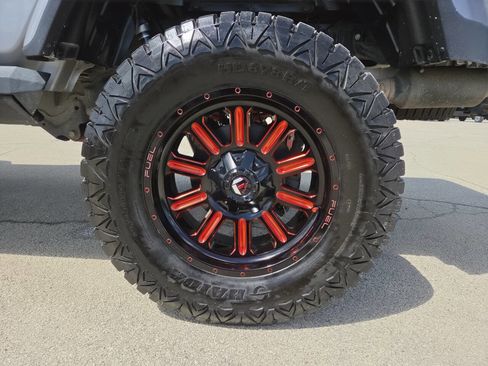 Used 2020 Jeep Gladiator Rubicon AWD/4WD image 15