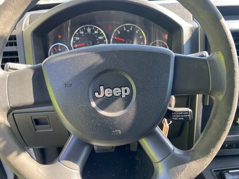 Used 2010 Jeep Liberty Sport w/ Popular Equipment Group AWD/4WD image 21