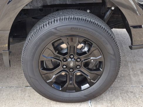 Used 2022 Ford F150 Lariat w/ Equipment Group 502A High image 12