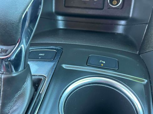 Used 2024 Chevrolet Equinox LT image 31