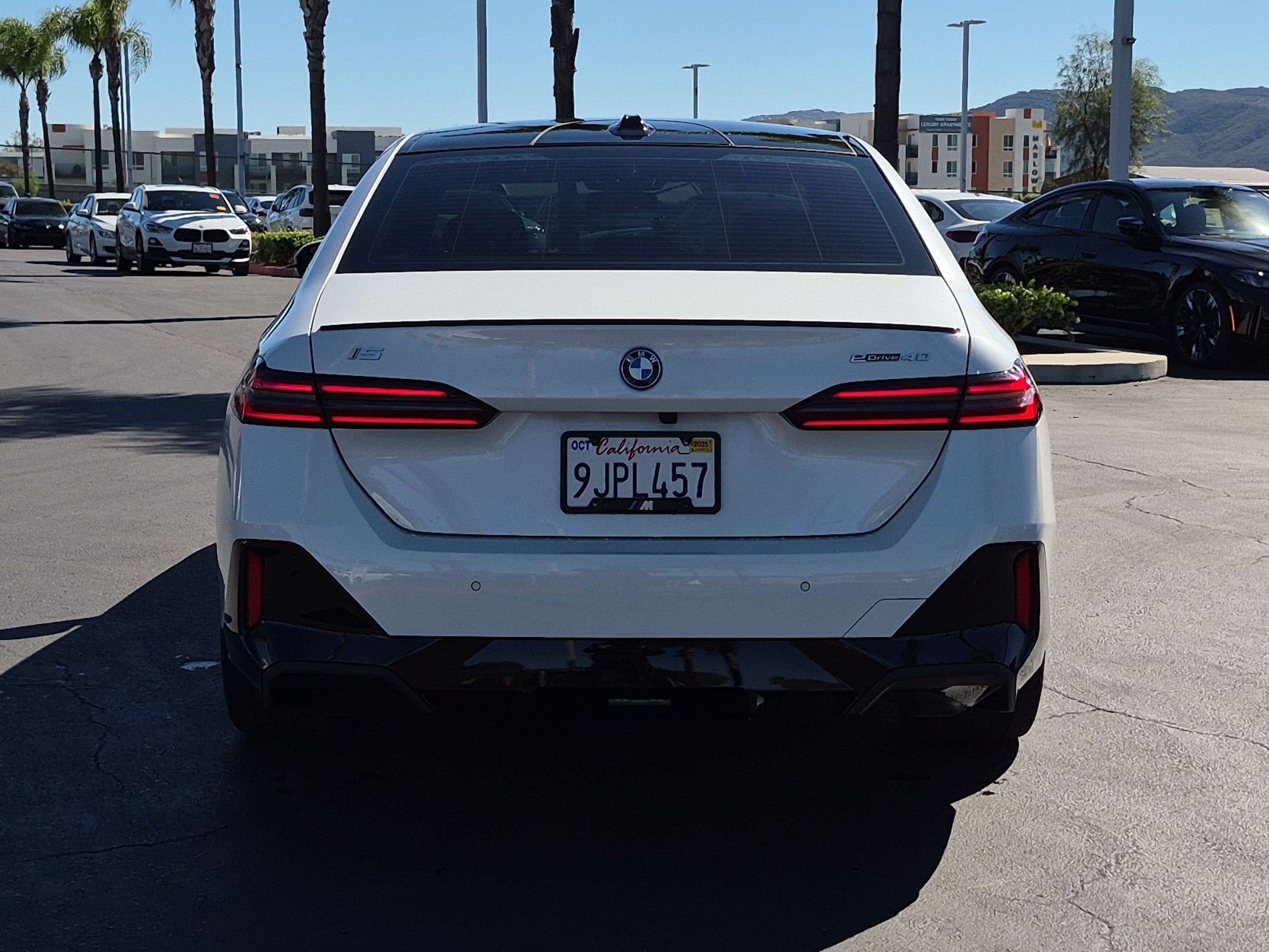 Used 2024 BMW i5 eDrive40i w/ Executive Package RWD image 9