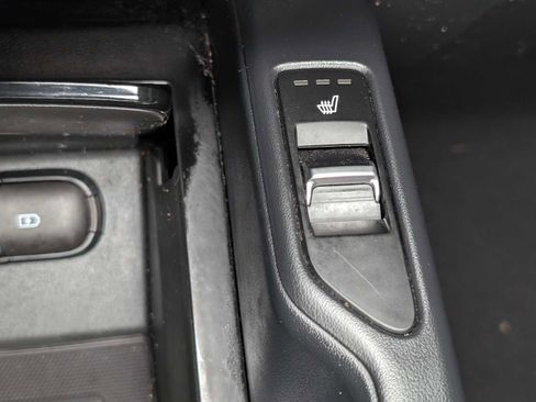 Used 2022 Kia Telluride S image 39